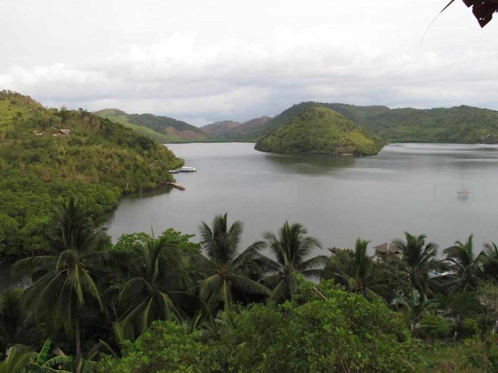 Coral Bay Beach And Dive Resort Busuanga Luaran gambar